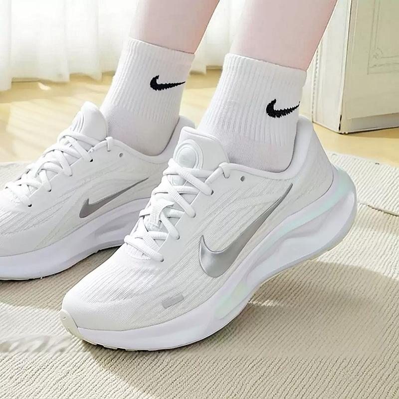 NIKE Women's New Style JOURNEY - Women Shoes Running Nike 评论和价格